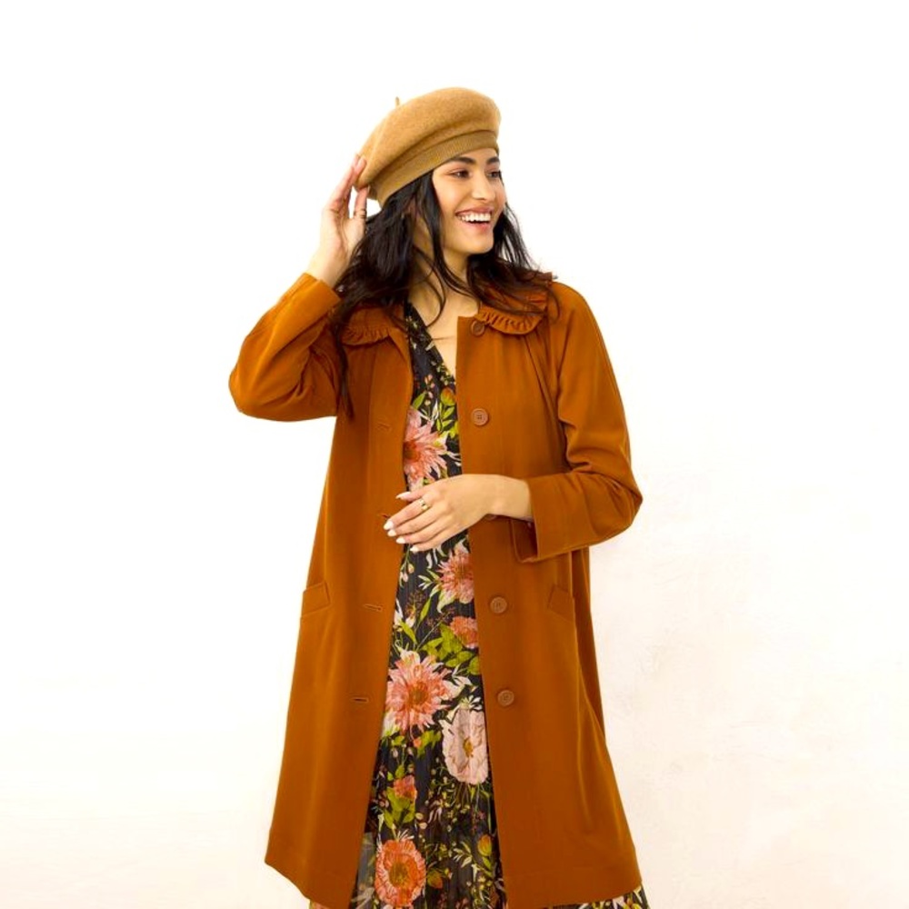 TWILL TRENCH COAT. NWT. XXL.